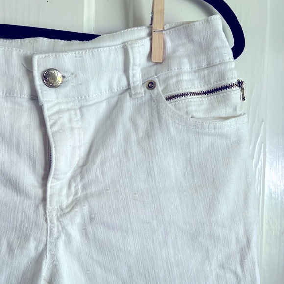 Chicos No Stain Girlfriend Jeans size 0 - Picture 4 of 6